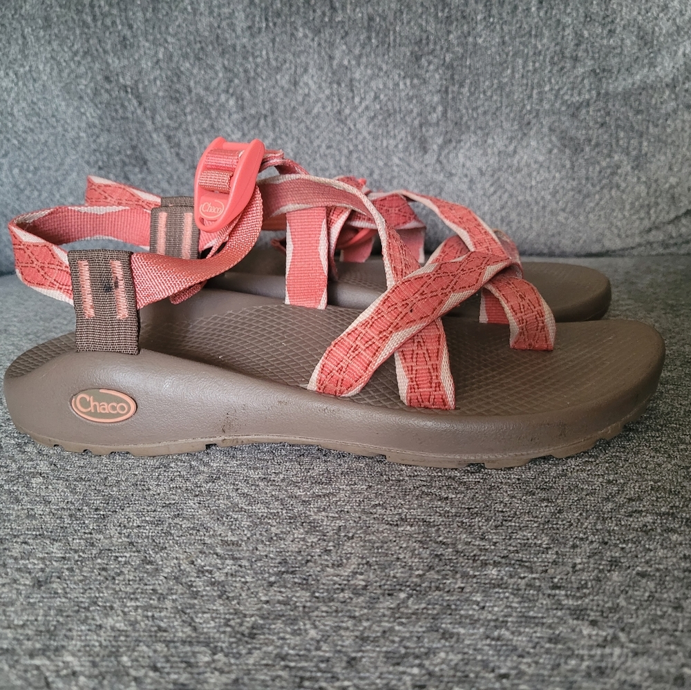Women's Chacos!